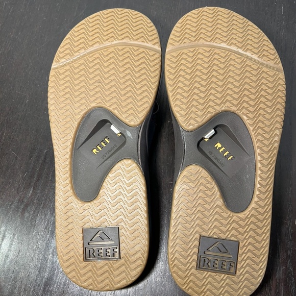 Reef Fanning Flip Flops with Bottle Opener Brown/Green/Gum Mens 10 - Picture 14 of 16